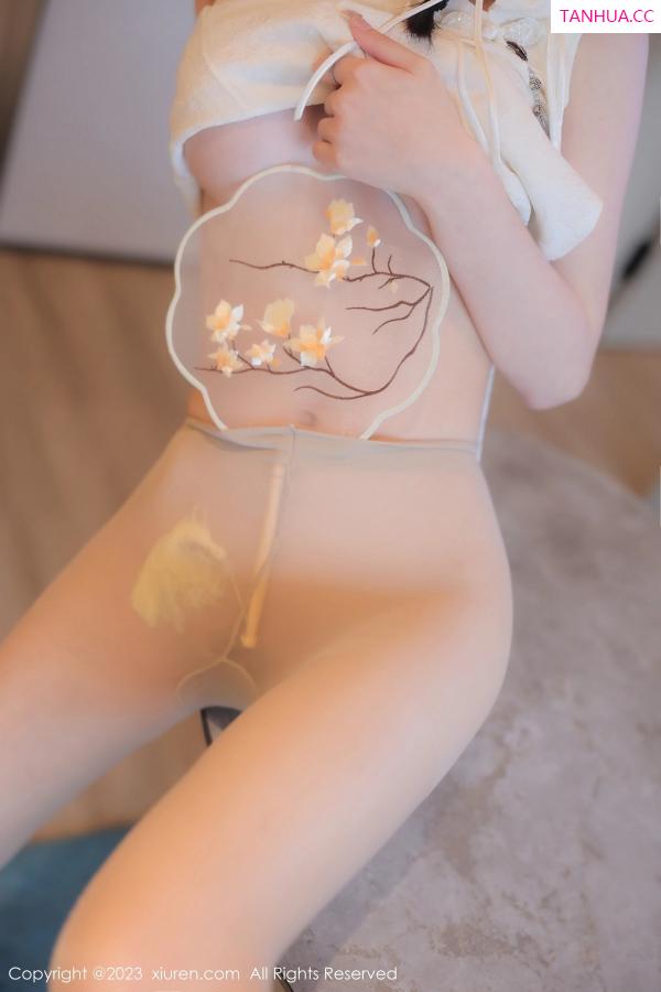  [XiuRen]高清写真图 2023.05.26 No.6813 幼幼 旗袍美腿第44张图片